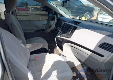 2011 Toyota Sienna Le V6 из США, поврежденный, VIN 5TDKK3DC2BS152306